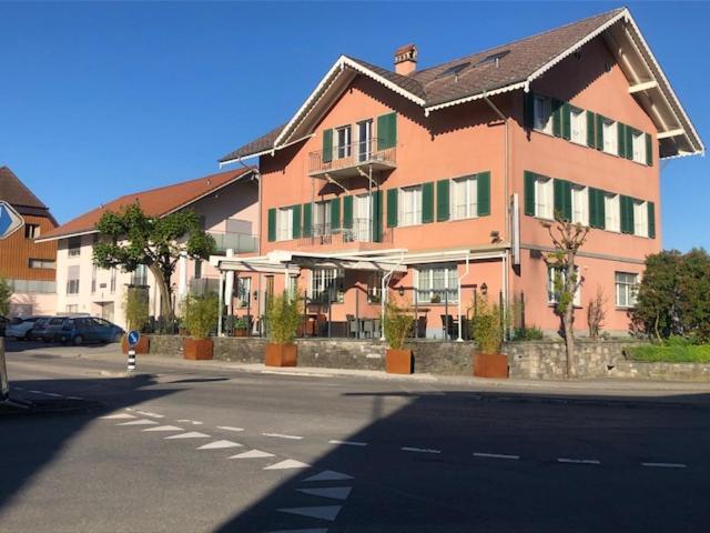 Hotel Hippel Krone Kerzers Екстериор снимка